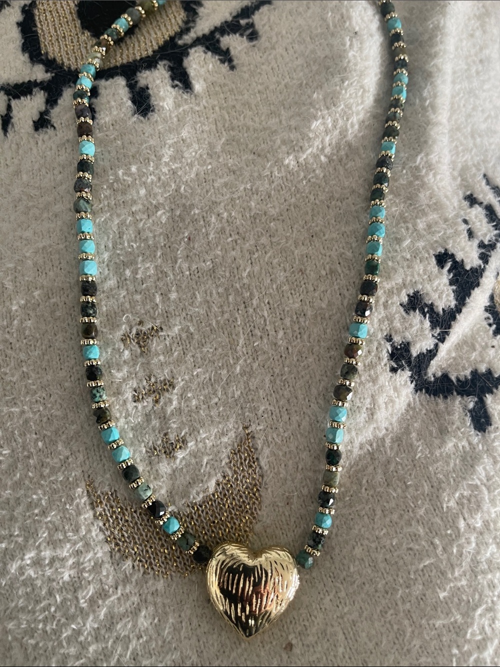 Gold Heart Pendant Beaded Necklace - Turquoise & Black